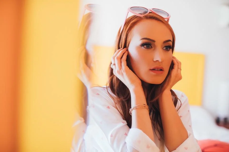 HER RISE IN THE MUSIC WORLD : KARA CONNOLLY