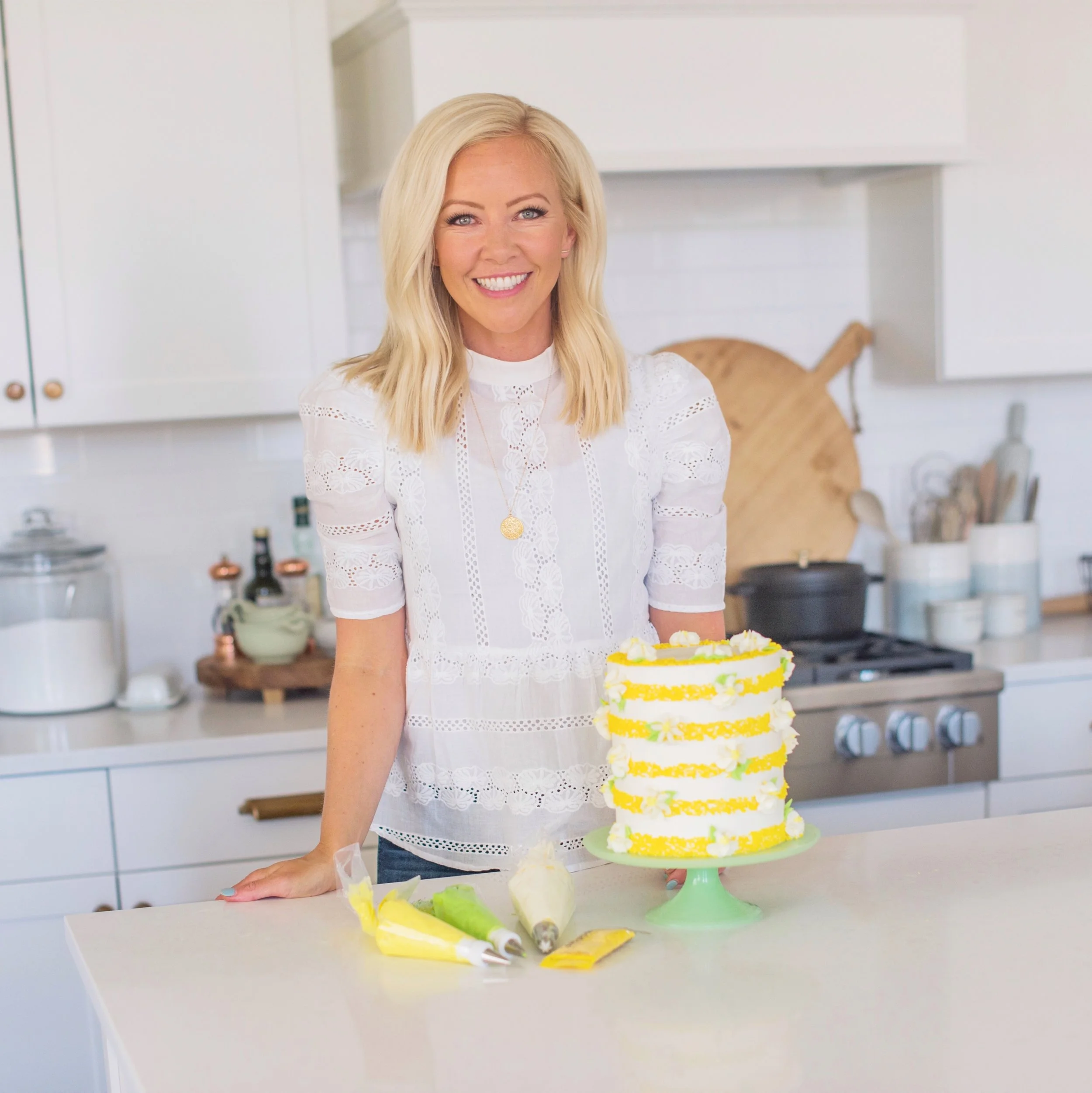 FOUNDER OF CAKE BY COURTNEY // As seen on Oprah + Today Show