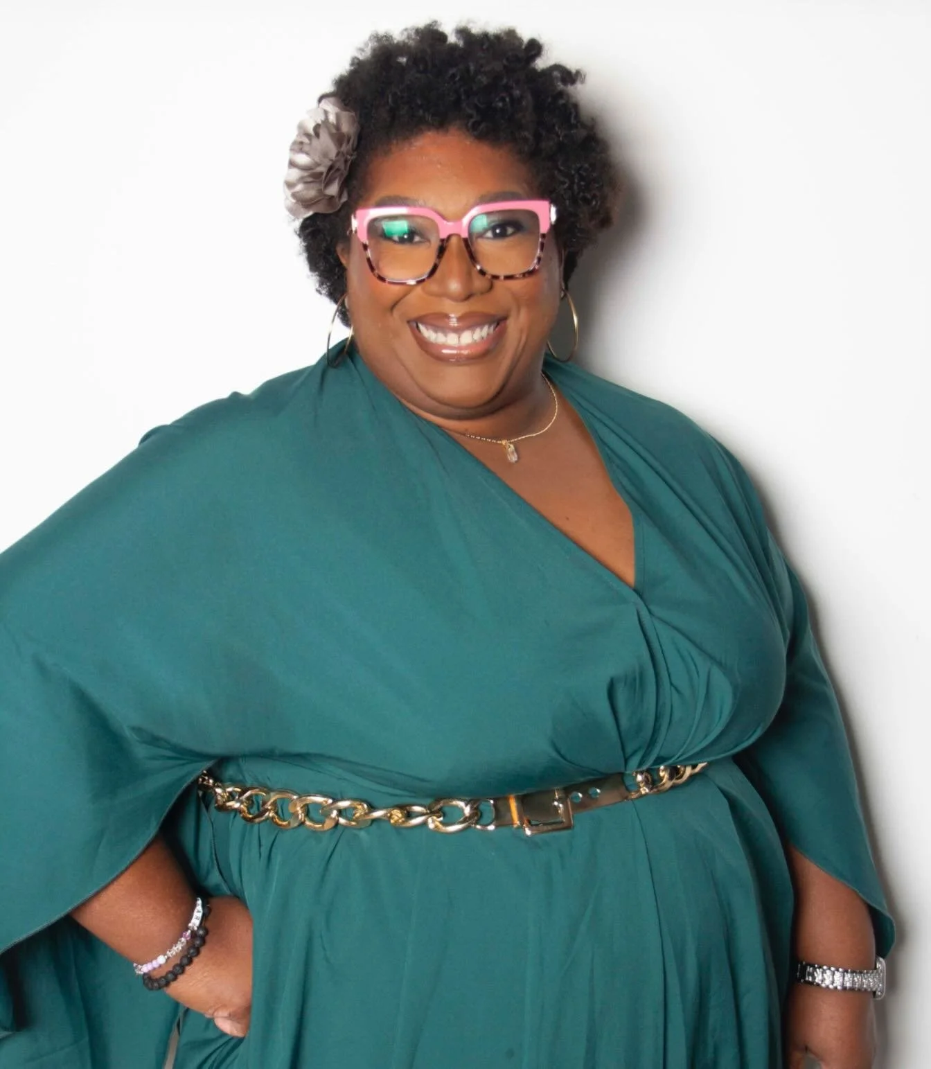 Mental health expert Nicole Woodcox-Bolden @thrivingwithbabychicago shares her tips for exuding calmness and preserving our nervous system during the holidays. Link in stories.