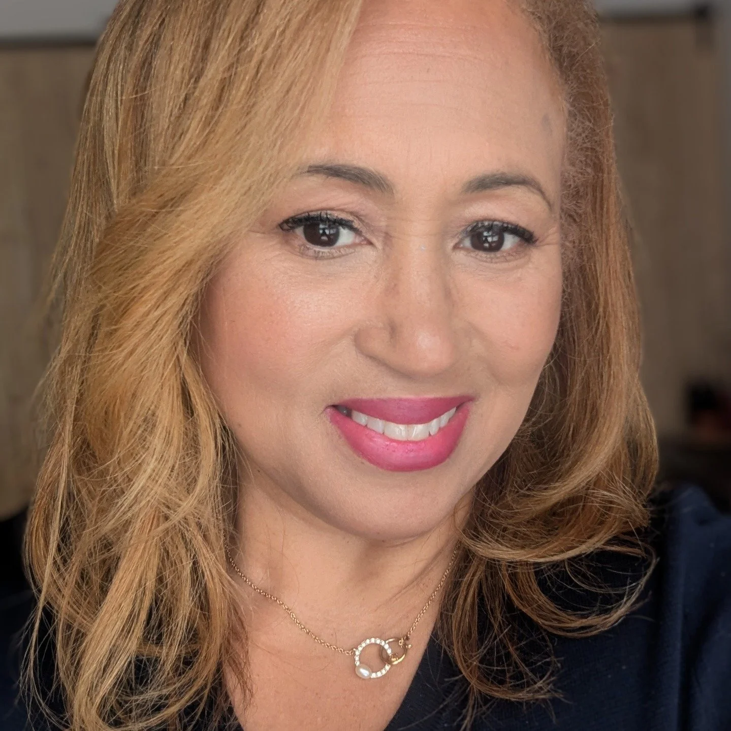 Please join us in welcoming Nicola Clarke (Nikki) as our new FemCity Belleville President! ✨🥂
We are beyond thrilled to have Nikki leading our community. She is an award-winning media executive, author, and cultural leader who has spent her career a