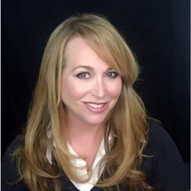 🎬 Meet new FemCity Global FemCity member Juliet Sonnenberg &mdash; Atlanta-based documentary filmmaker, producer, and founder of Metamorphose Films. Her award-winning work spans folk music, the meth epidemic, and zombie comedy shorts. When she's not