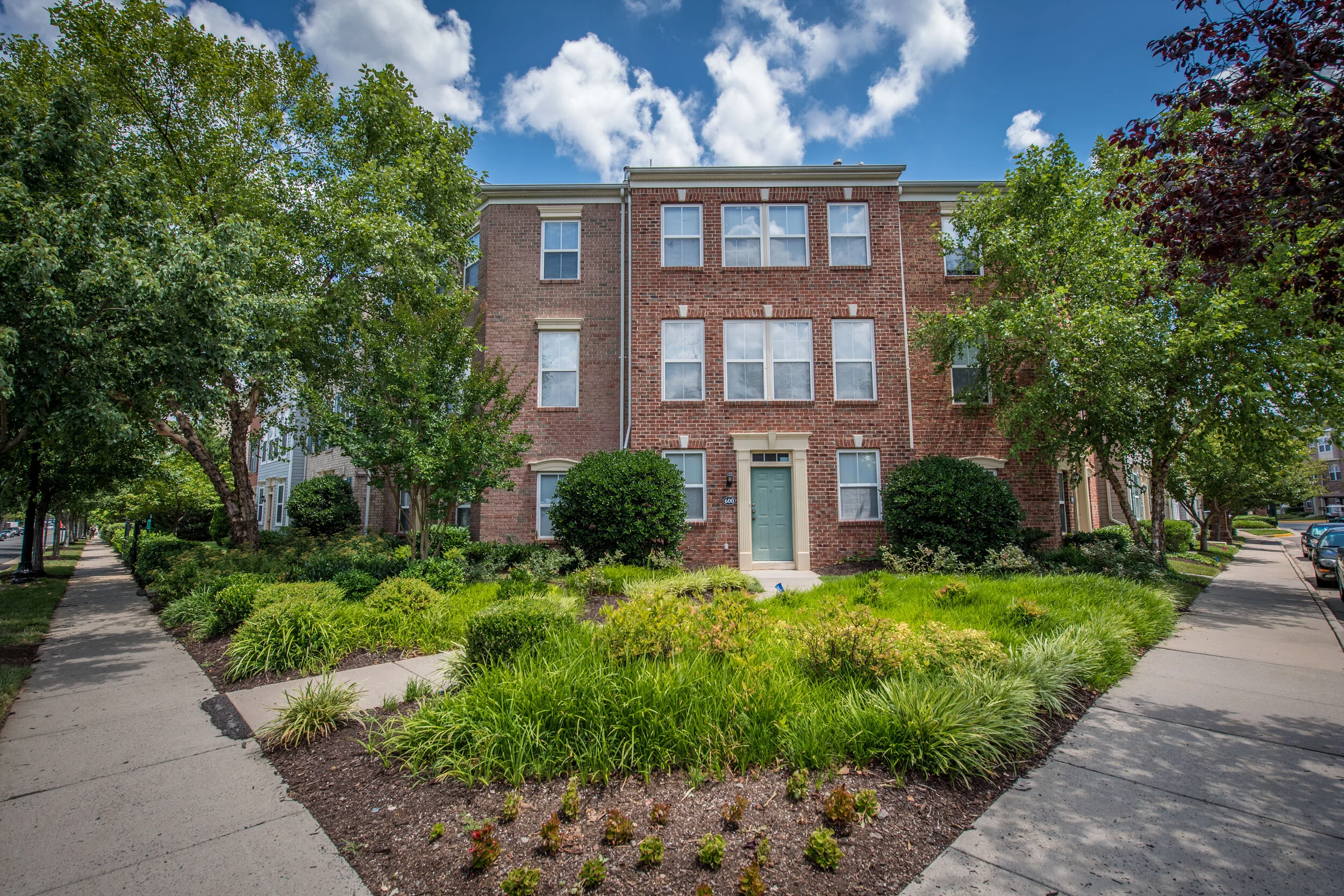 Reston, VA Rentals The Townes at Herndon Center — Townes