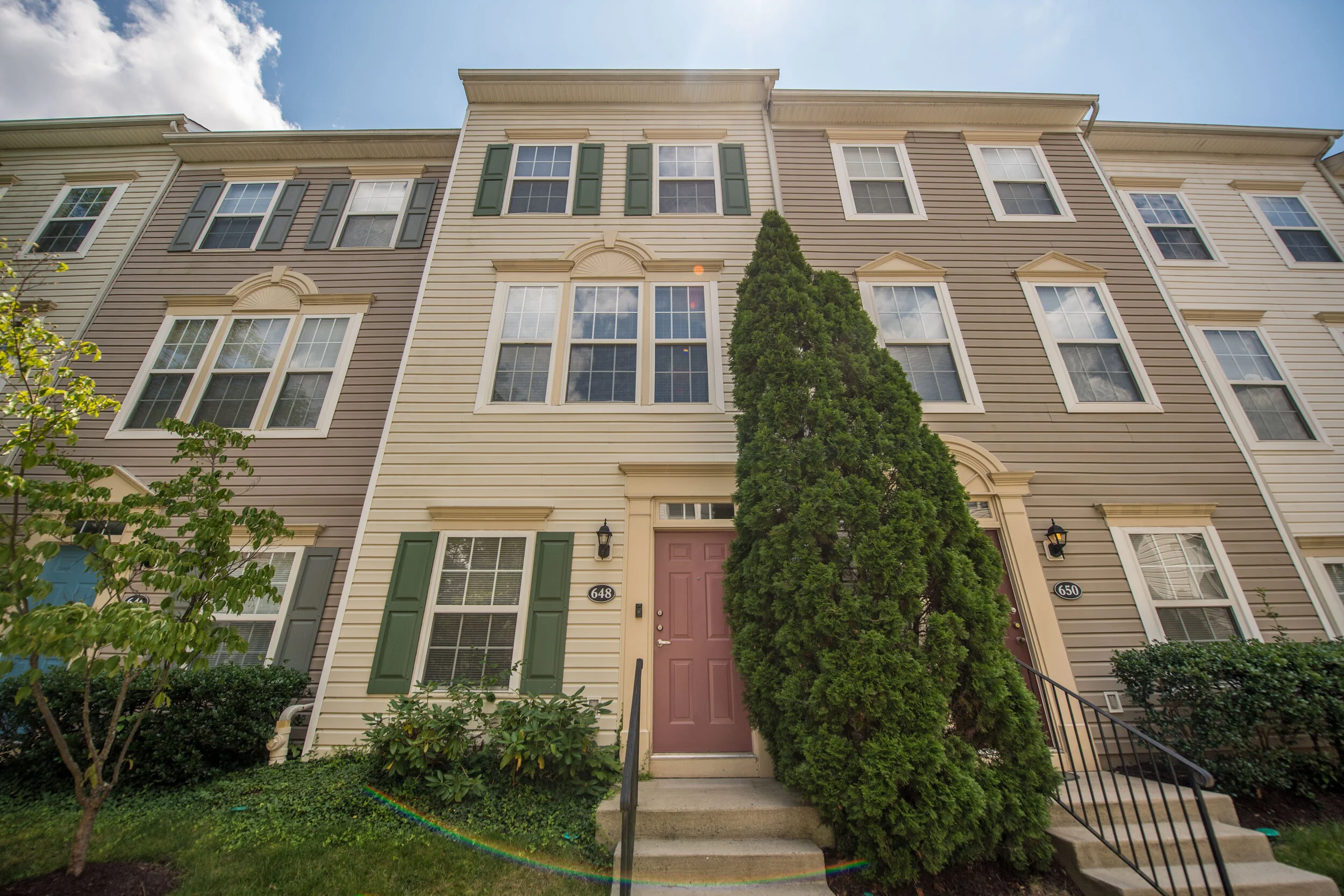 Reston, VA Rentals The Townes at Herndon Center — Townes