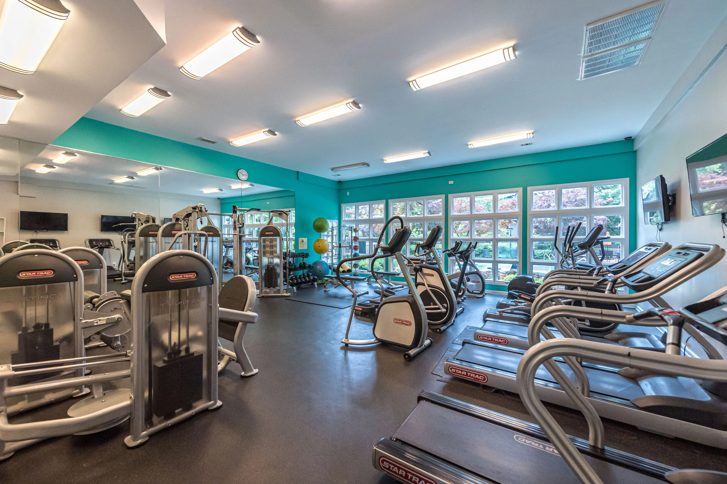 Apartments in Fair Lakes Windsor at Fair Lakes