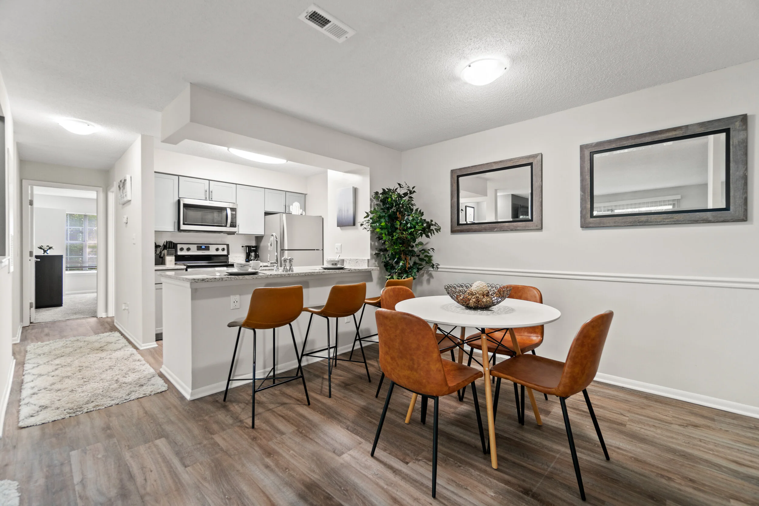 Photo Gallery Luxury Apartments Windsor at Fair Lakes — Windsor at Fair Lakes