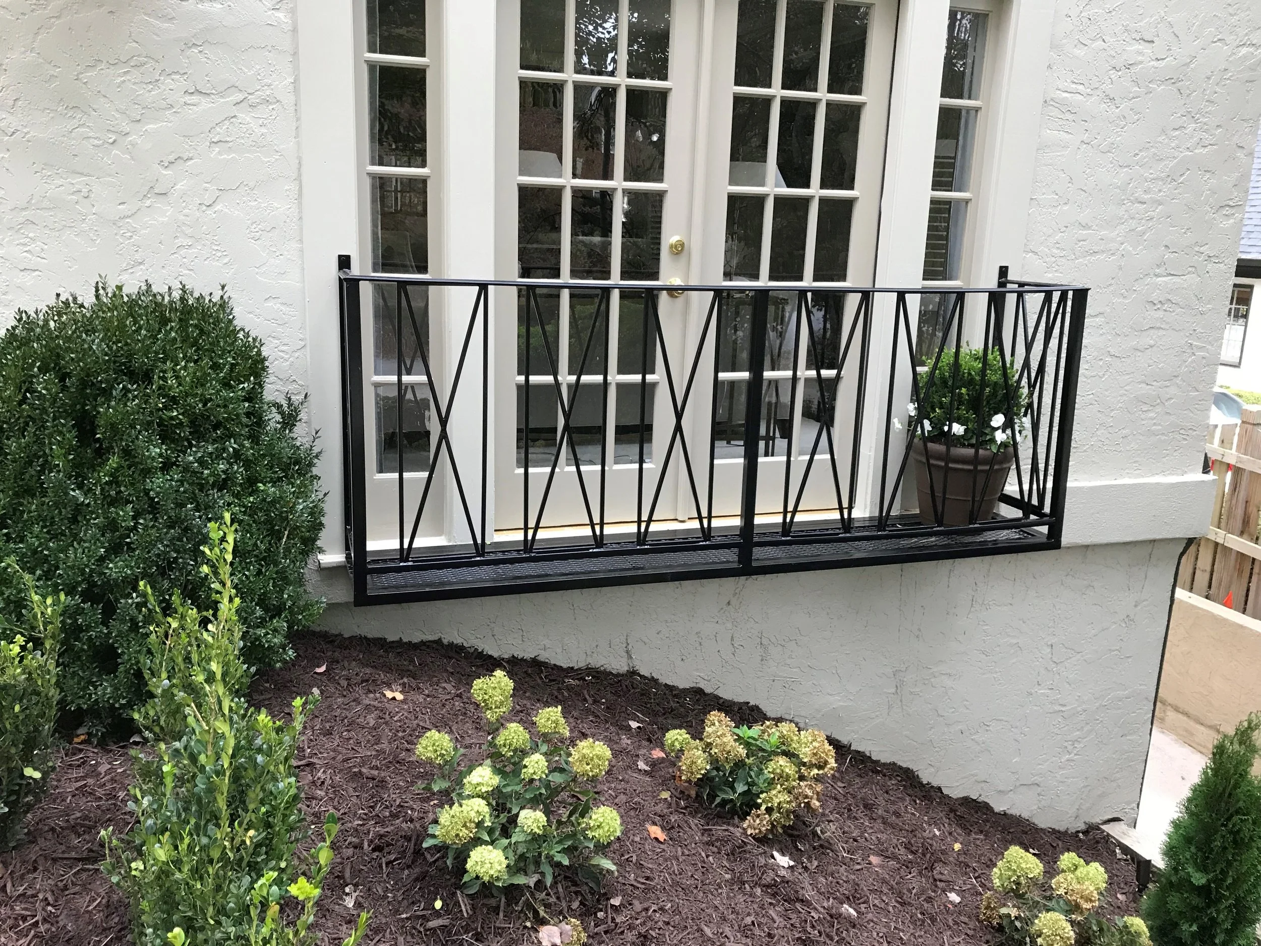 custom design balcony (does not meet GA code)