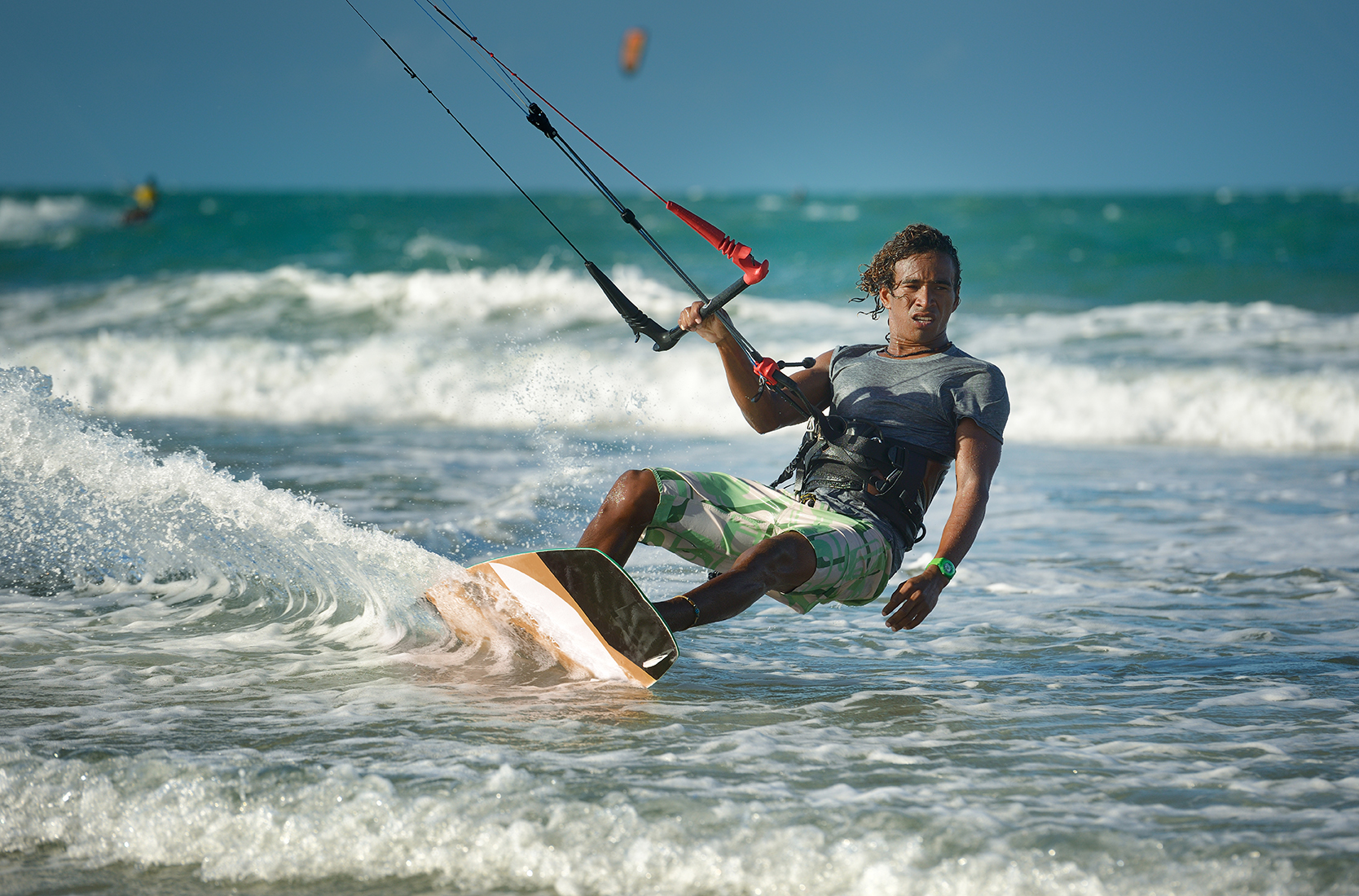 iStock-Kitesurfer171583419web.jpg