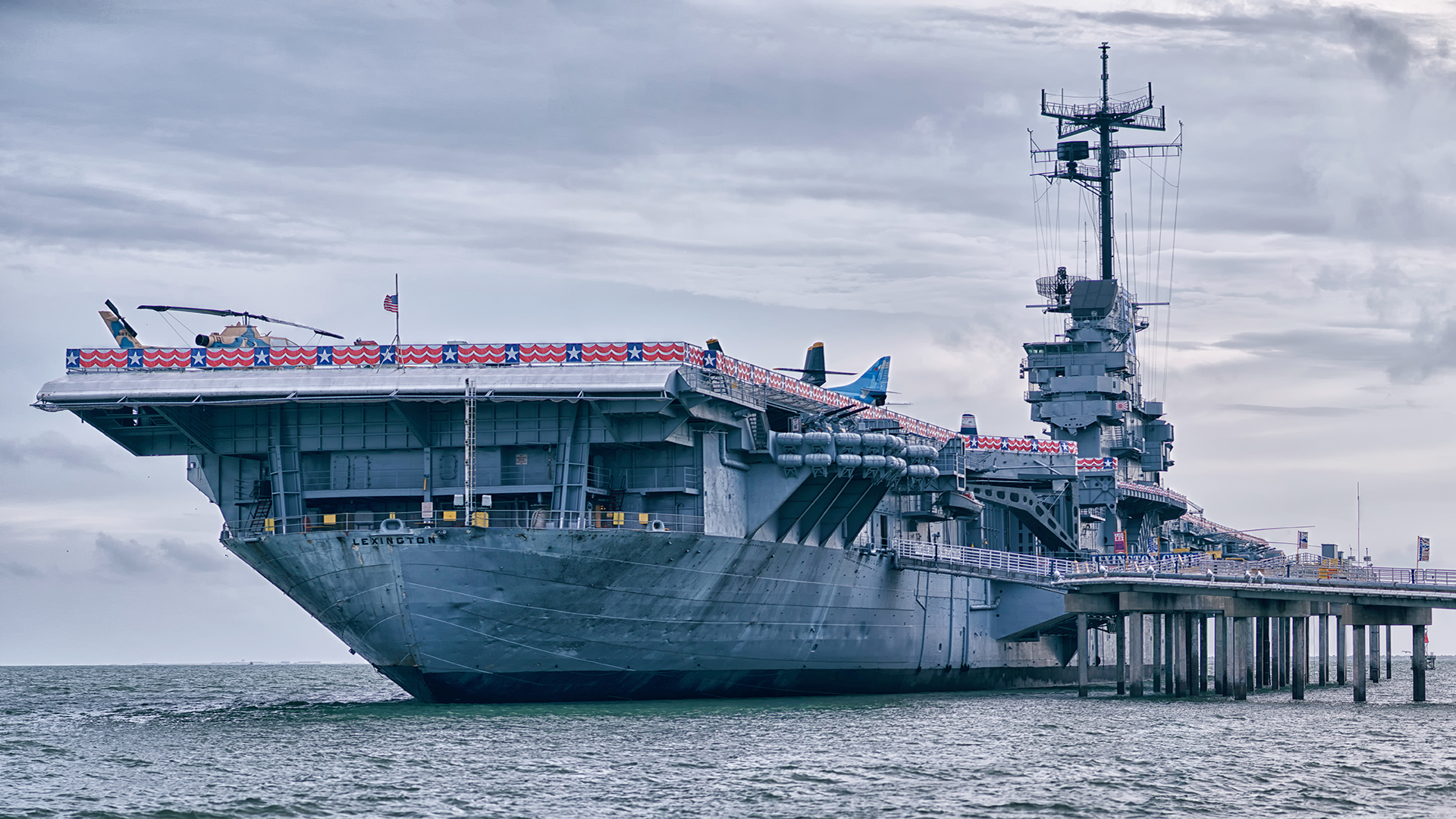 iStock-USS Lexington dockt in Corpus Christi540206560web.jpg