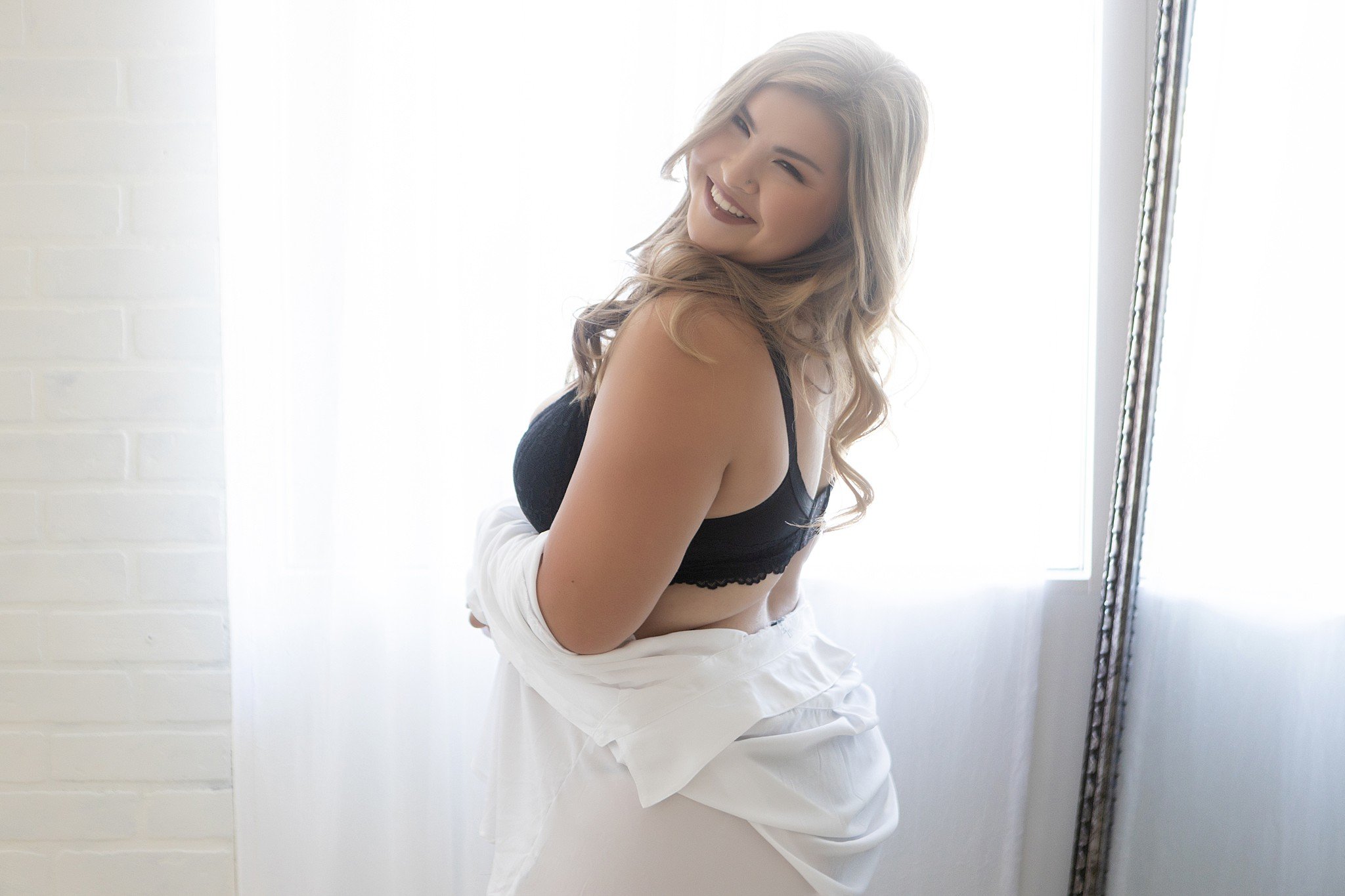 LC-lavish-boudoir- Leslie - 0122.jpg