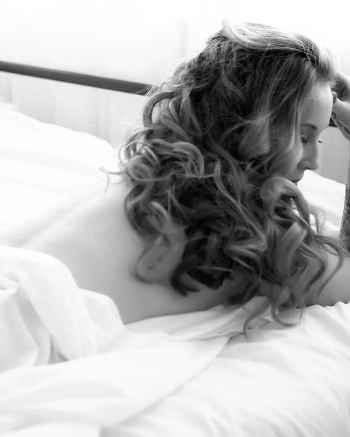 Want to hear something funny? Most of my clients are moms. Most of those moms feel a real calling to just pass out on the studio bed. 💤😆