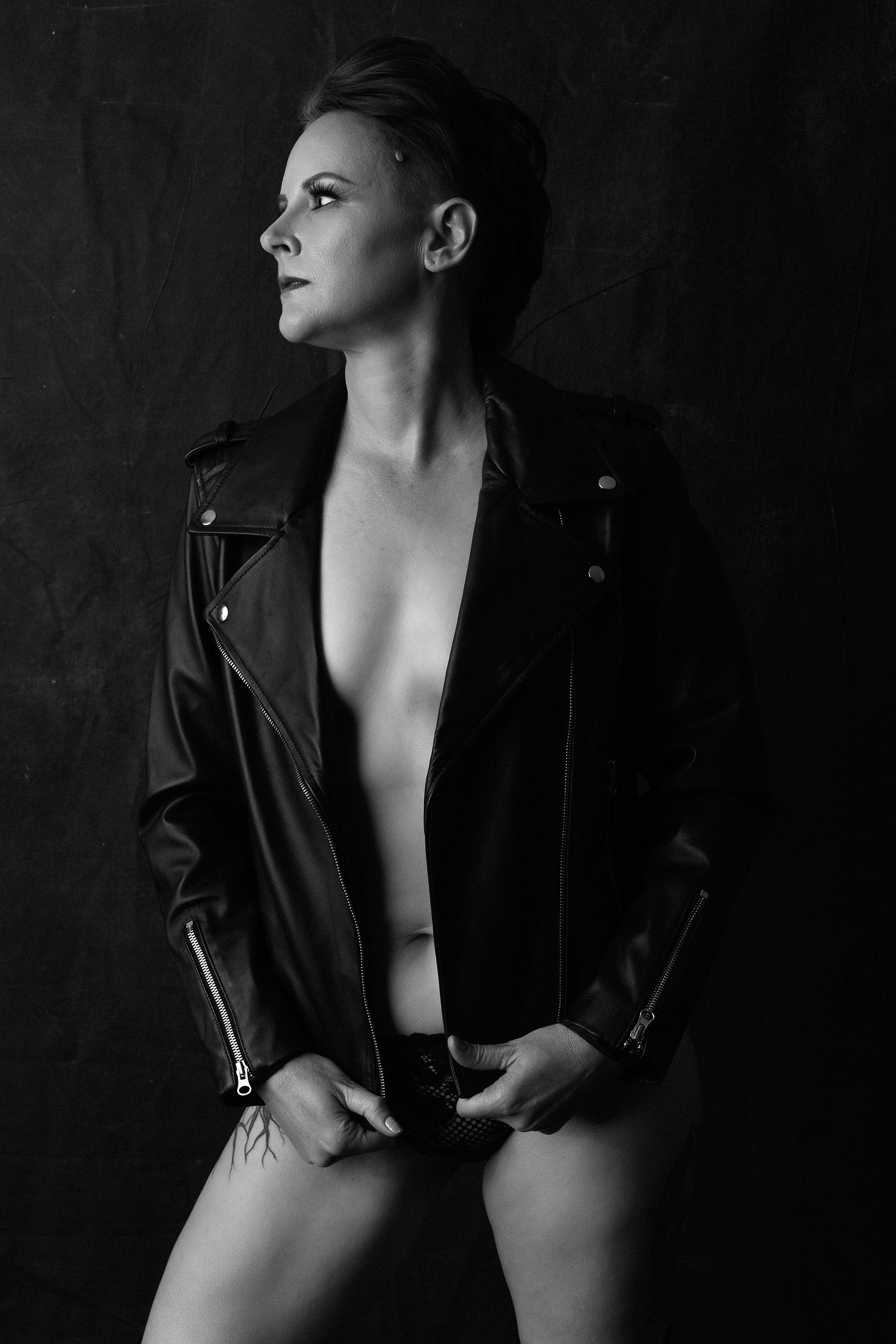 CM-Lavish-Boudoir-2023- 865-BW.jpg