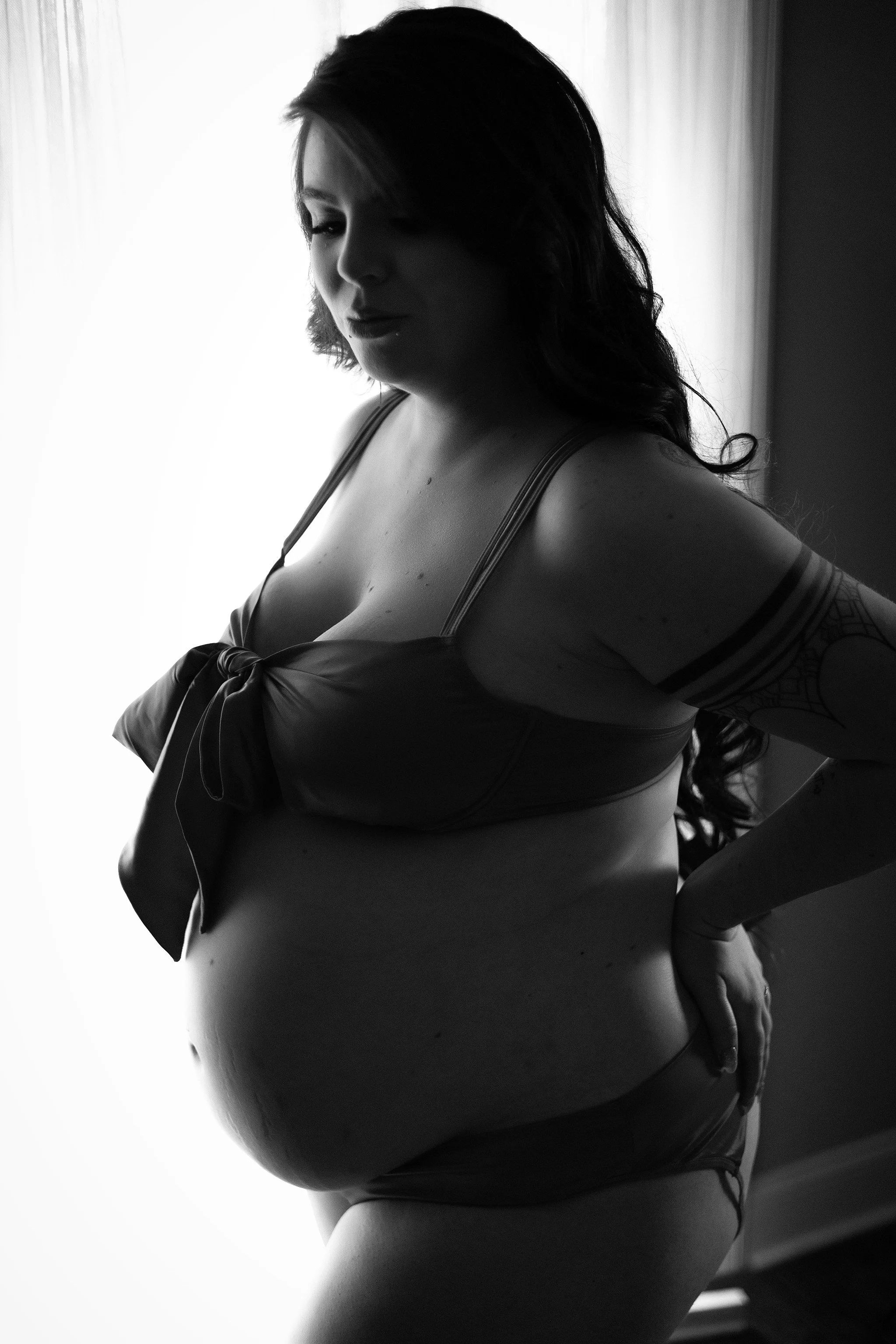 AW-lavish-boudoir-maternity-Leslie- 483.jpg