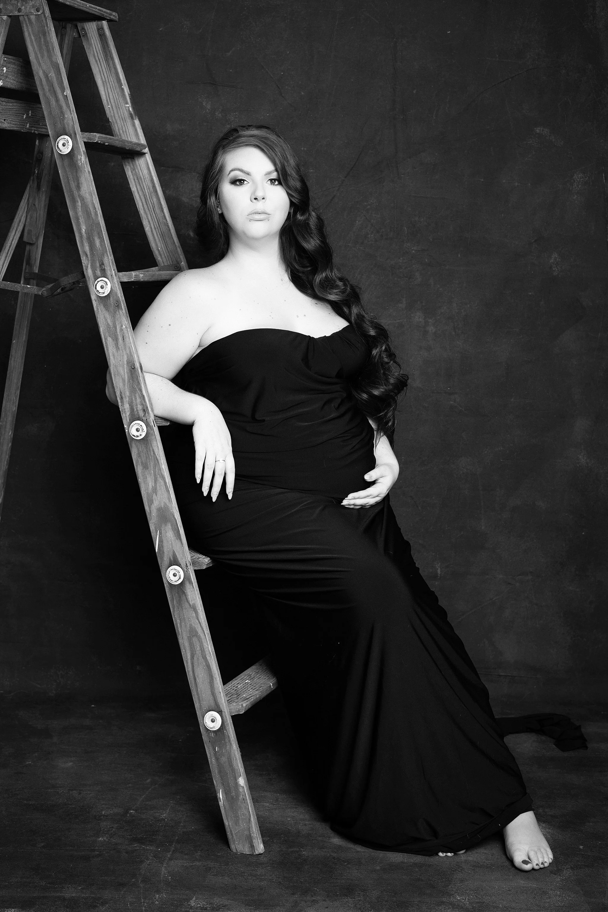 AW-lavish-boudoir-maternity-Leslie- 432.jpg