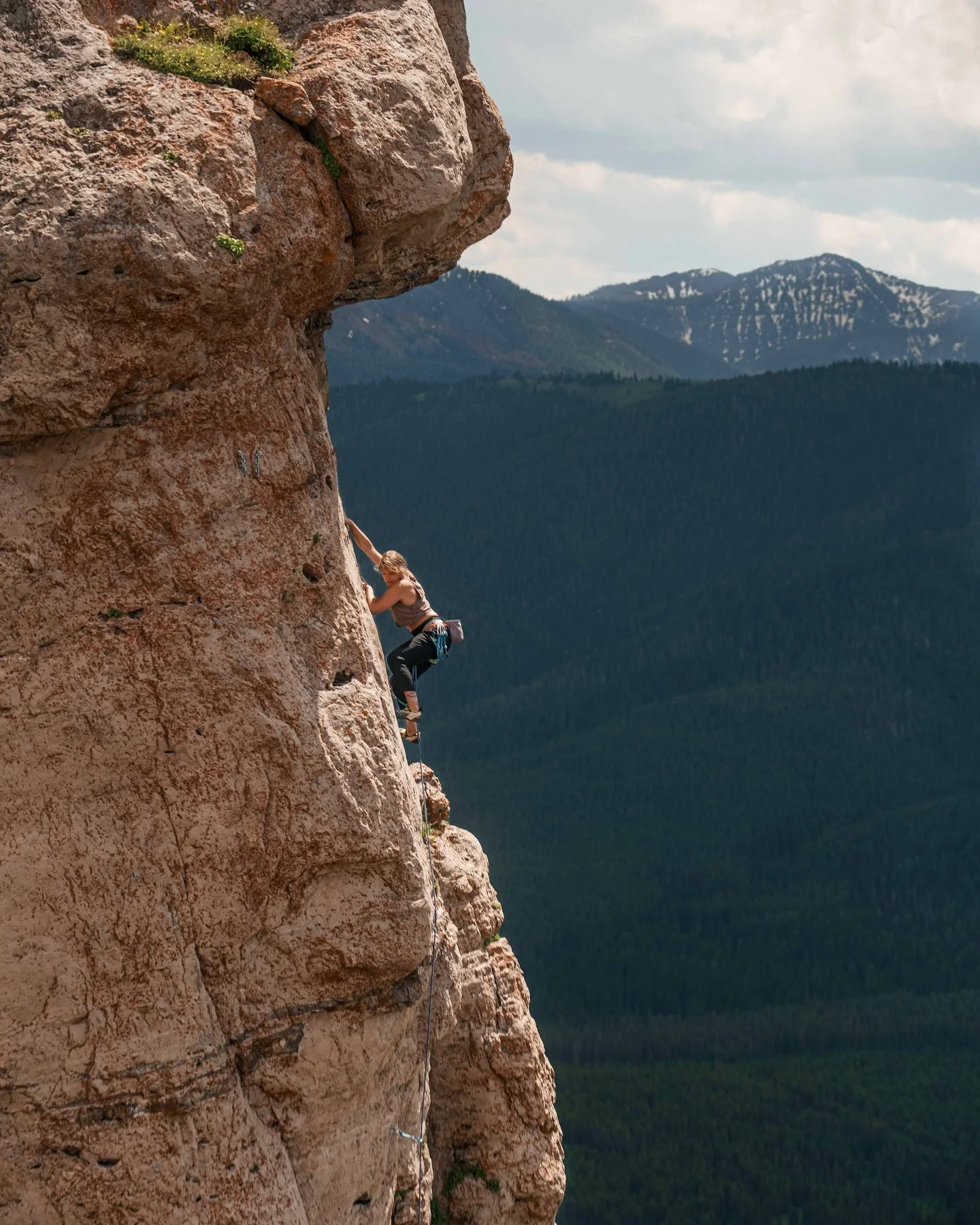Quiet afternoon out at Chestnut. Syd crushed this route. It was awesome to watch and photograph her from afar. Jacob too! Haven&rsquo;t gone through those pics yet.

First time using the static rope! Such a peaceful feeling just hanging there.

Don&r