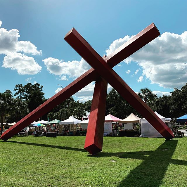 Happy Monday to everyone 😊
.
.
.
.
.
#publicart #art #sculpture #florida #artistic #outsideart #artist #developer #curating #bluesky