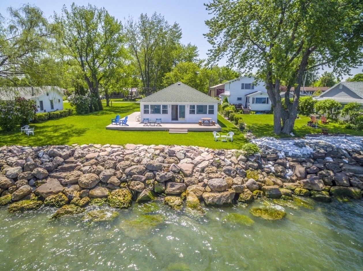 RICH TESTA REAL ESTATE: Lake Ontario - 16085 Lomond Shores West, Kendall, NY