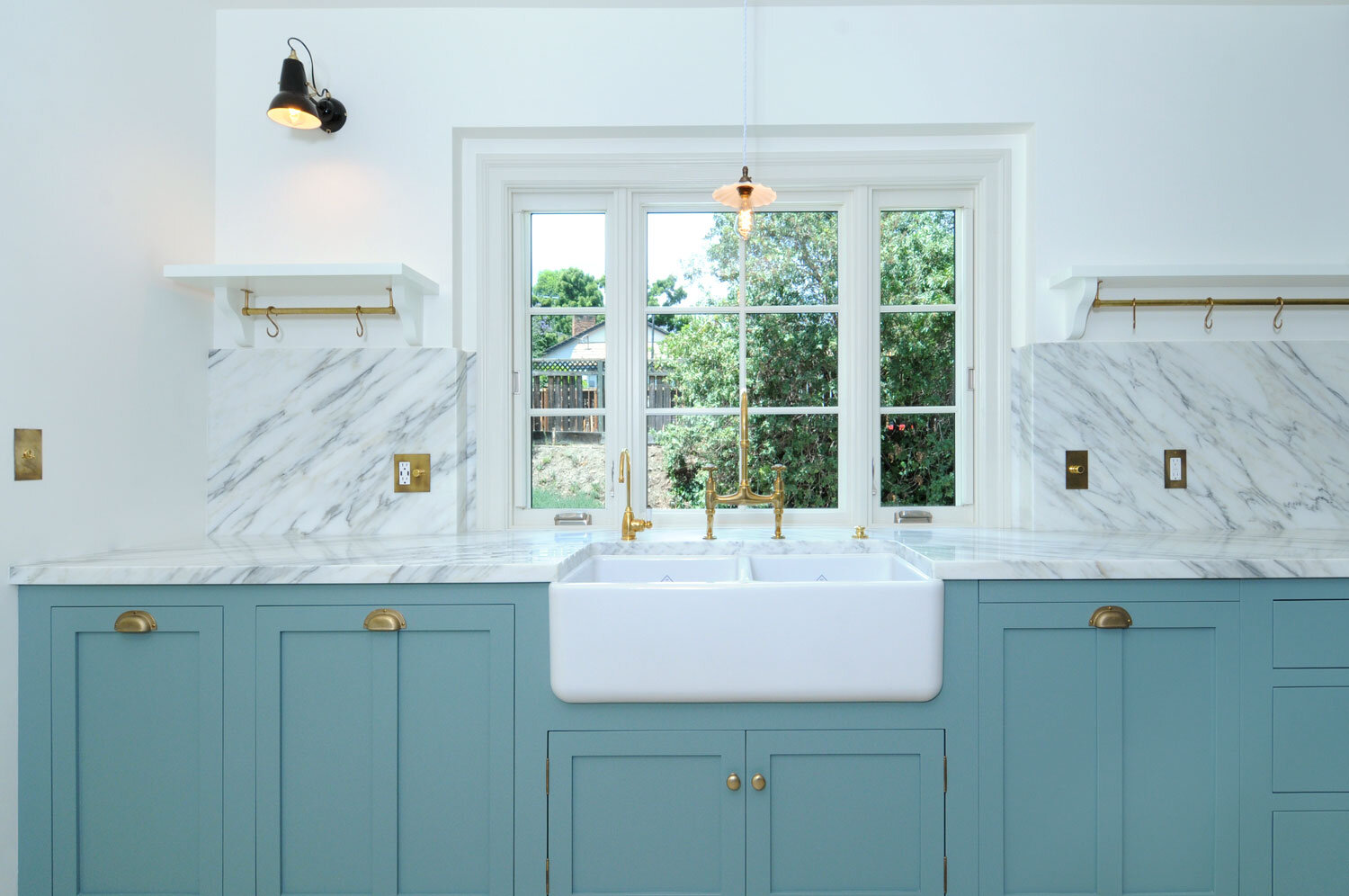 kitchen-sink-window-marble-backsplash-waterford-construction.jpg