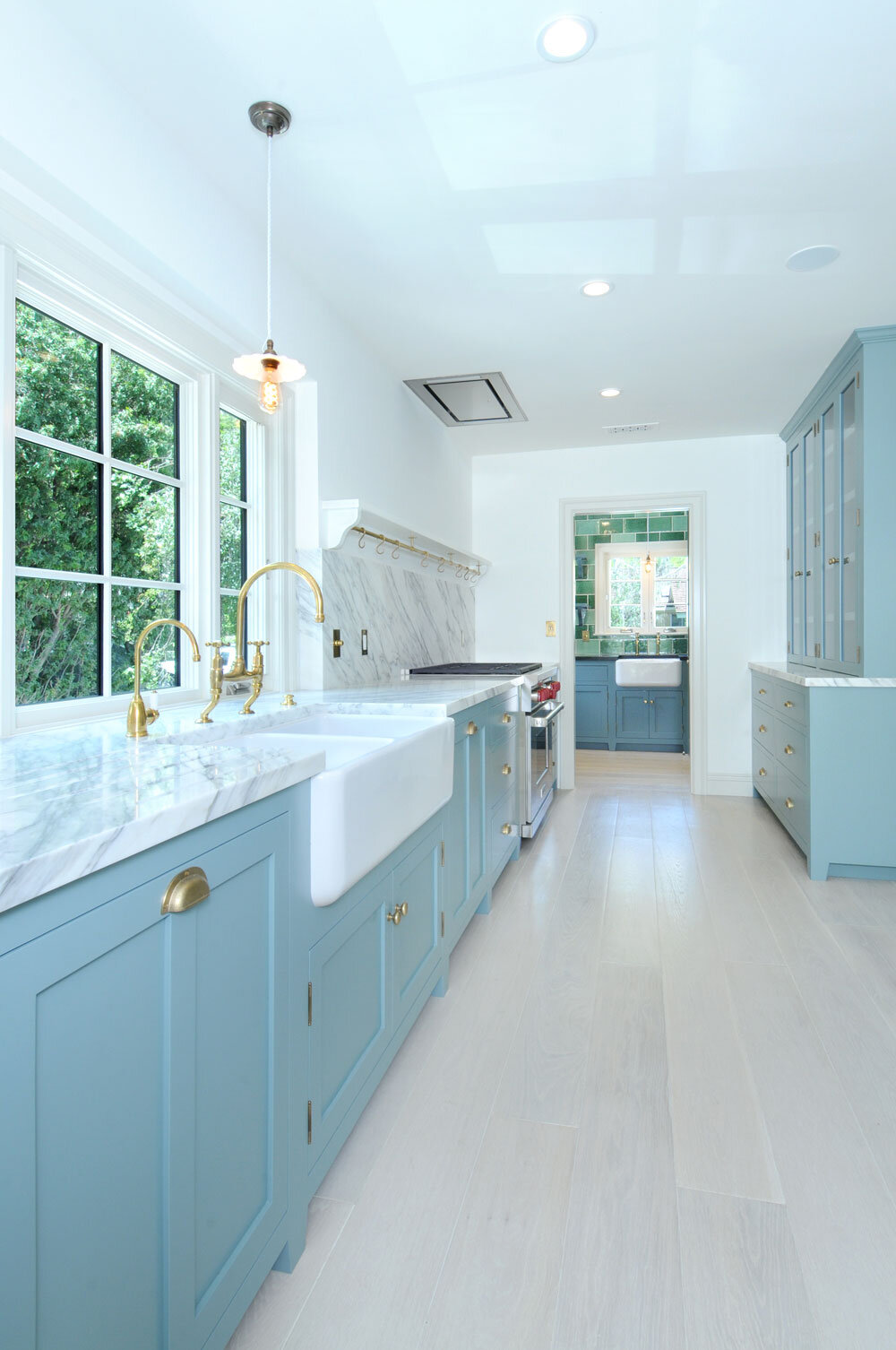 turquoise-cabinets-kitchen-marble-backsplash-waterford-construction.jpg
