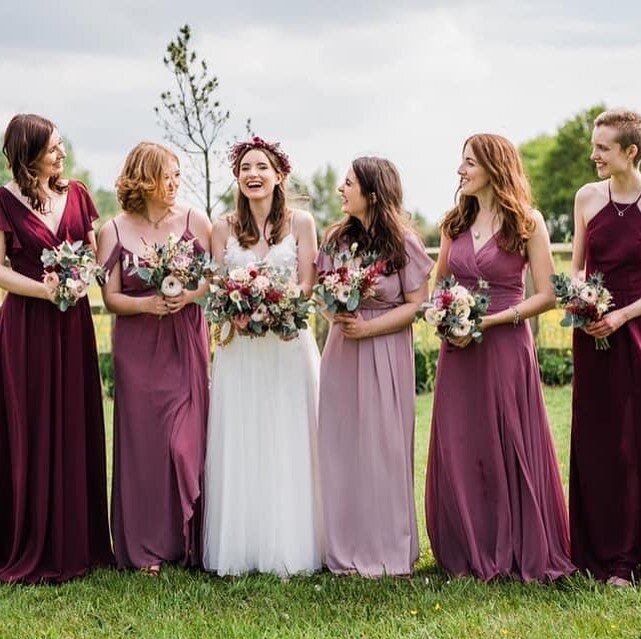 Girl squad 👊

Photo by @charlottemailphoto 
Venue @cotonhousefarm 
Flowers by me

#bridesmaids
#bridemaidssquad 
#bridalparty
#girlgang 
#weddingday
#cotonhousefarm
#lichfieldflorist
#staffordshireflorist
#warwickshireflorist
#birminghamflorist