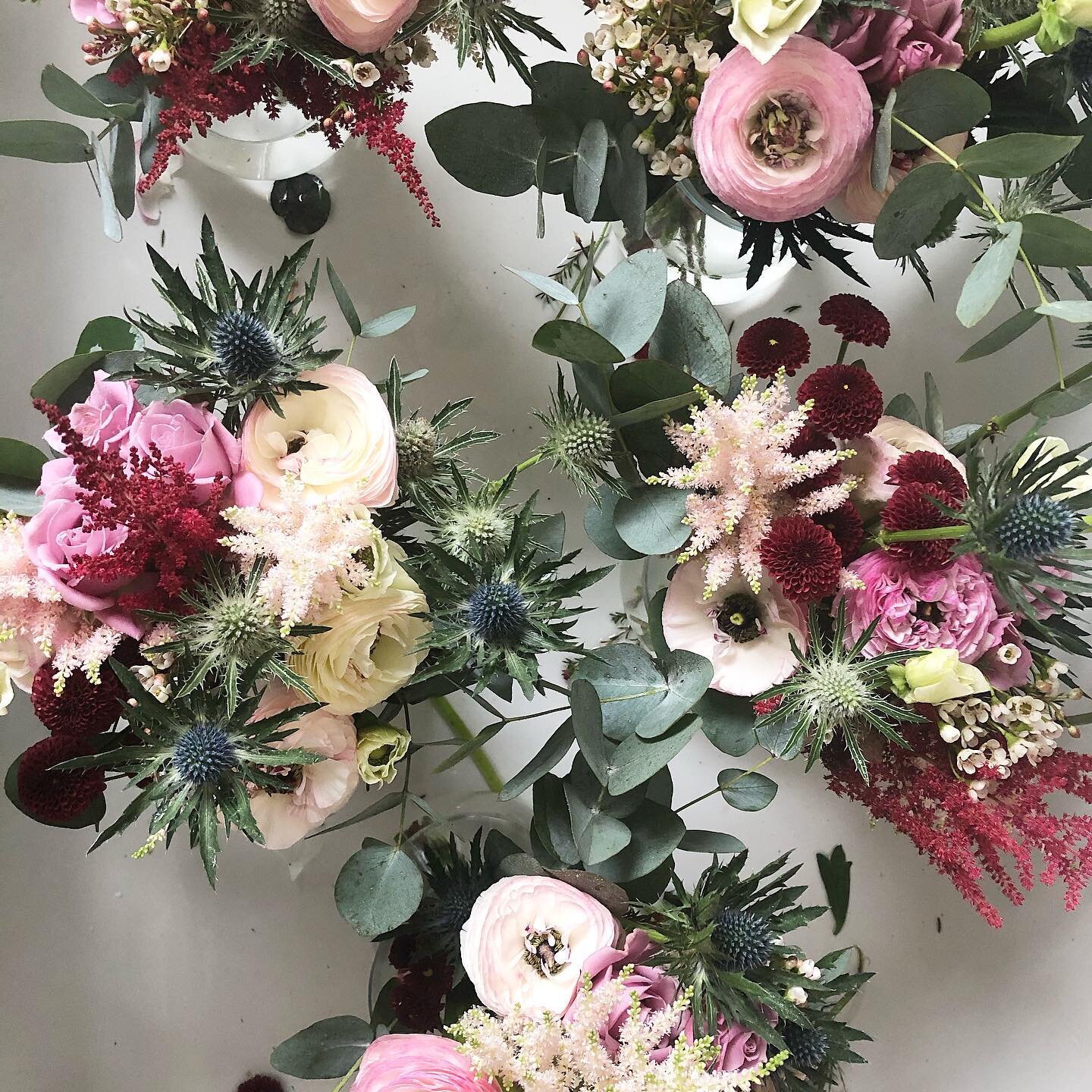 Bridesmaids bouquets from above 💕

#bridesmaid
#bridesmaids
#cotonhousefarm
#bridalflowers
#bridalparty
#lichfieldflorist
#warwickshireflorist
#birminghamflorist
#suttoncoldfieldflorist