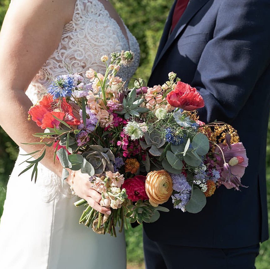 I enjoyed making this bouquet so much ❤️

Can you see the succulents in it?

#wildflower
#wildflowers
#wildflowerwedding
#wildflowerbouquet
#kingsheathflorist
#moseleyflorist
#birminghamflorist
#microwedding
#2021wedding
#2022wedding
#weddinginspo