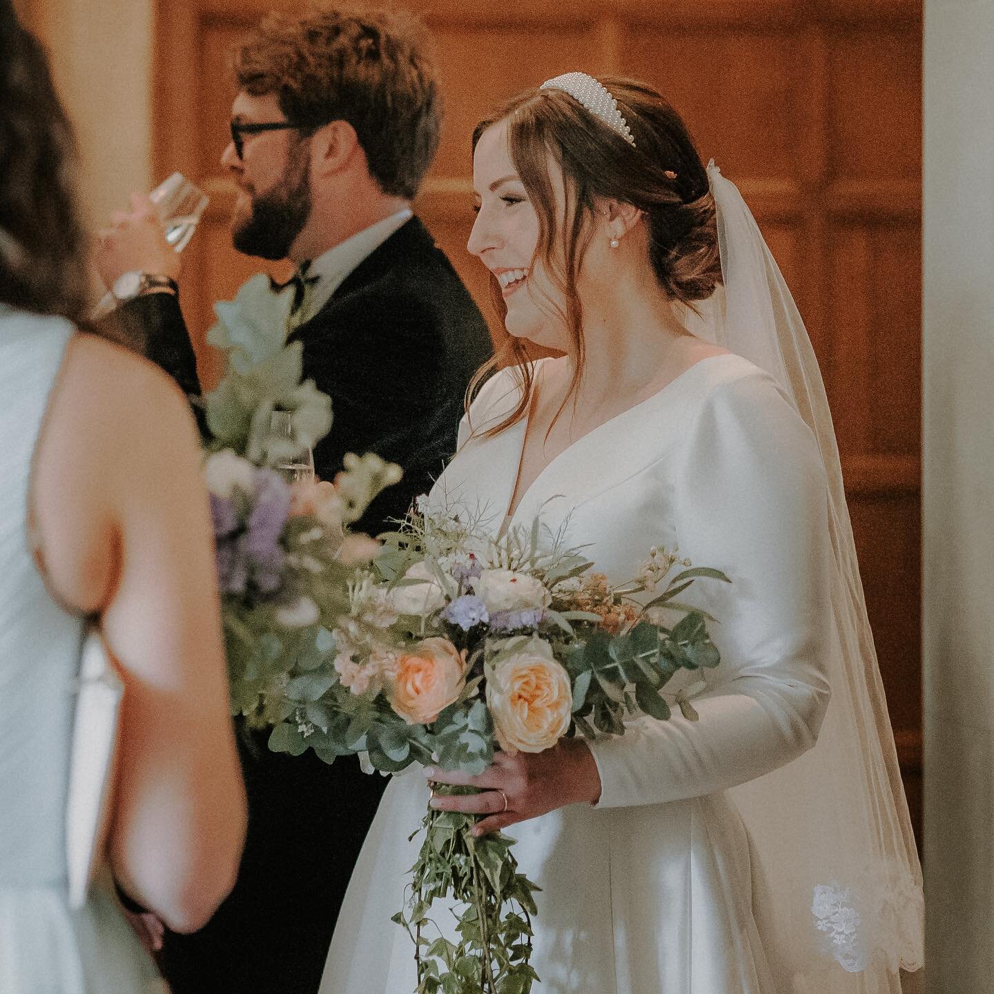 A beautiful couple and a beautiful story 

Constance and David finally realised their Hampton Manor
wedding (originally meant to have been in I think it was Feb 2020) this late Spring and judging from the gorgeous pictures by @alicecunliffephotograph