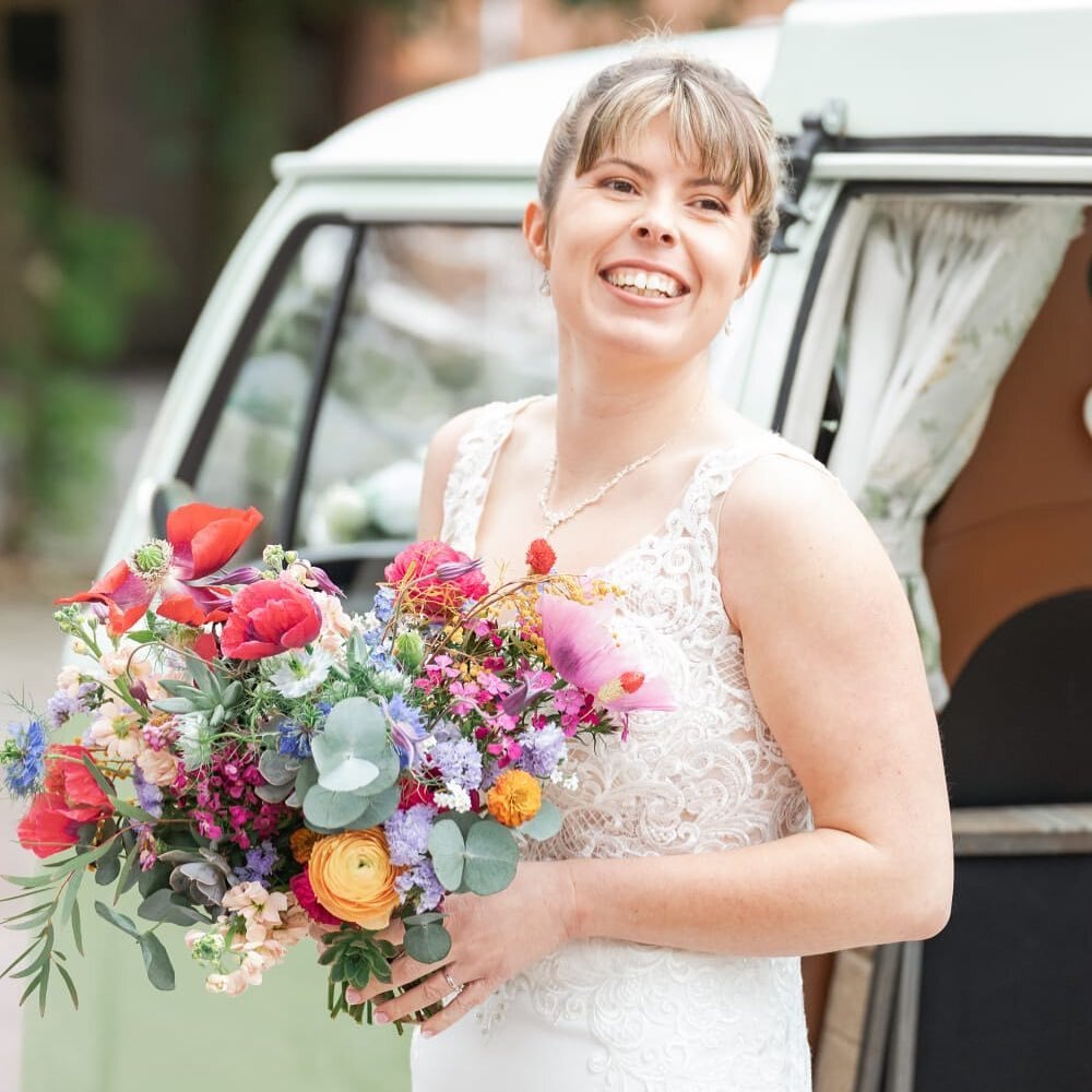 Emma with one of my WILD bouquets 😍

#2021bride
#2021wedding
#wildflowerbouquet
#wildgardenstyle
#wildflowerwedding
#kingsheathflorist
#moseleyflorist
#radiantbride 
#birminghamflorist
#lichfieldflorist