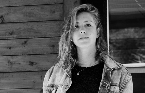 Hearth - Sophie B Jacques - Montreal, Canada After completing studies in film direction at L’inis, Sophie won the Desjardins Radio-Canada grant for making the documentary "Dimanche nous verrons" in Belgium. She received SODEC funding for writing her feature film "Pyjama". In 2013 she directed a thriller short film named "Chaloupe", which has been selected in numerous festivals in Canada and internationally and received a Jutra nomination in addition to winning several awards (Best Screenplay Award at SPASM, Best Actor Award at the Festival Vitesse Lumière, Post Moderne award Gala "Prends ça court" and more).