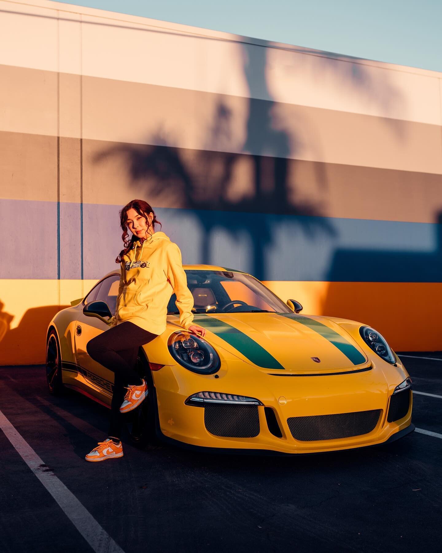 Yellow hoodie to match the whip 🚖 What color are you rocking? 🟡 

STR merch available on our online shop (link in bio) 
👉 ST-RACING.ORG/SHOP

📸: @apexpixel