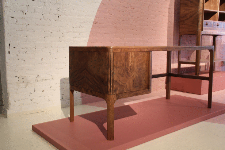 Tambour Desk.gif