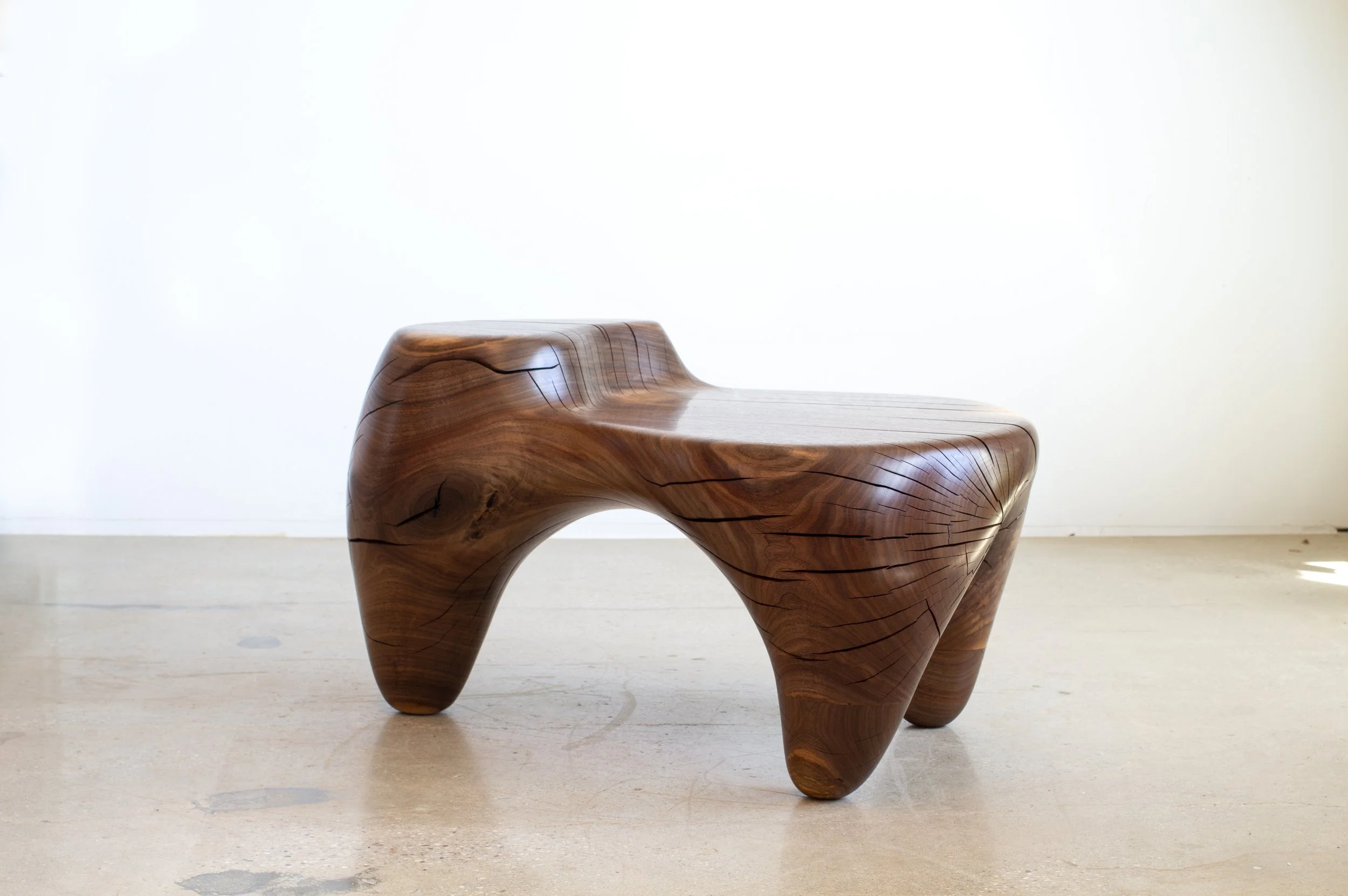 WALNUT COFFEE TABLE 03.jpg