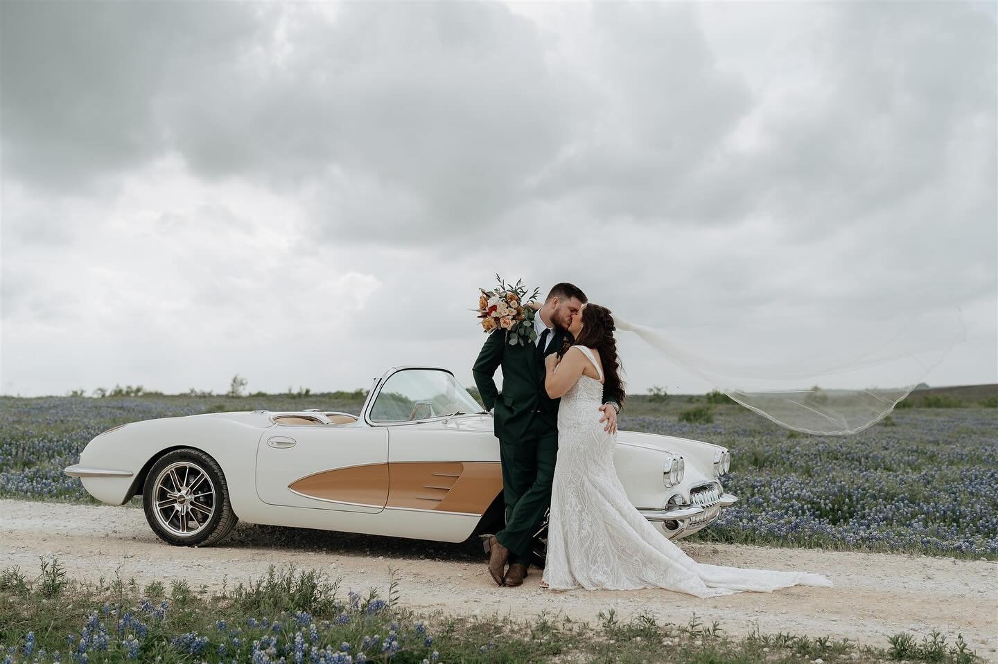 Is it fast enough so we can fly away? 🤍

Photography: @madelinefrostphotography 
Videography: @jcfilmgroup 
Coordination: @eventsofnv 
HMU: @southern.tease 
Florals: @suebeevintage 

#justmarried #newlyweds #mrandmrs #bride #groom #getawaycar #corve