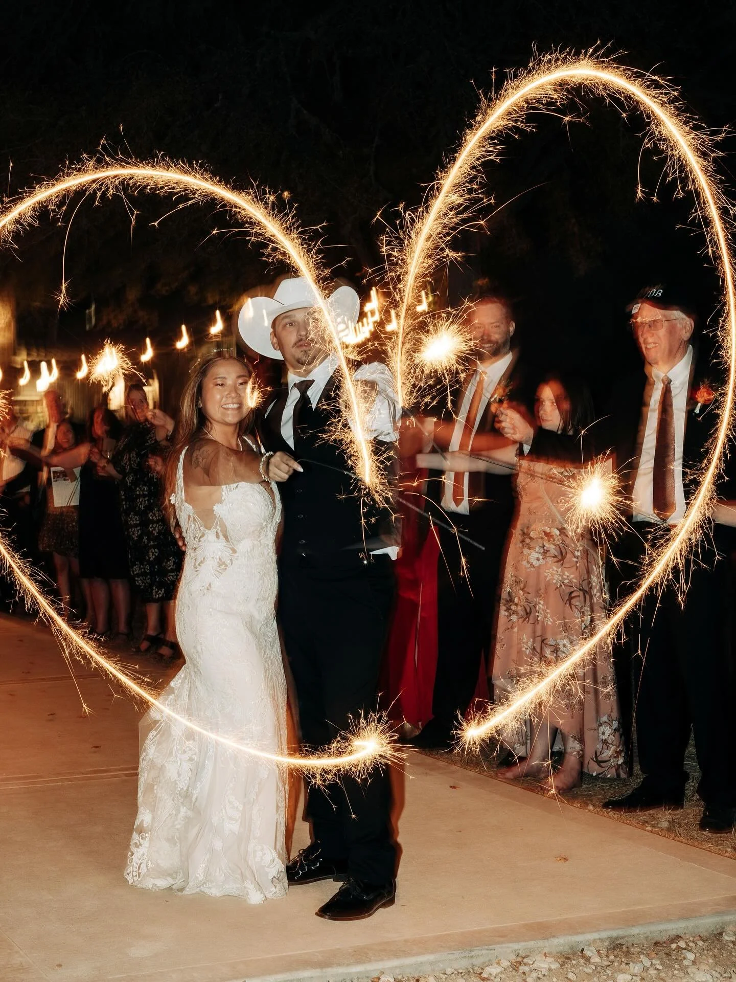 One heart, one love. 🫶🏼❤️

Happy First Anniversary, Kenny + Amy! May the Lord bless you always. 🤍

Photography: @alyssabeachcreative 
Bartending/Catering: @wickedwhiskcateringhtx 
Coordination: @eventsofnv 
Decor/Florals/Rentals: @suebeevintage 
D