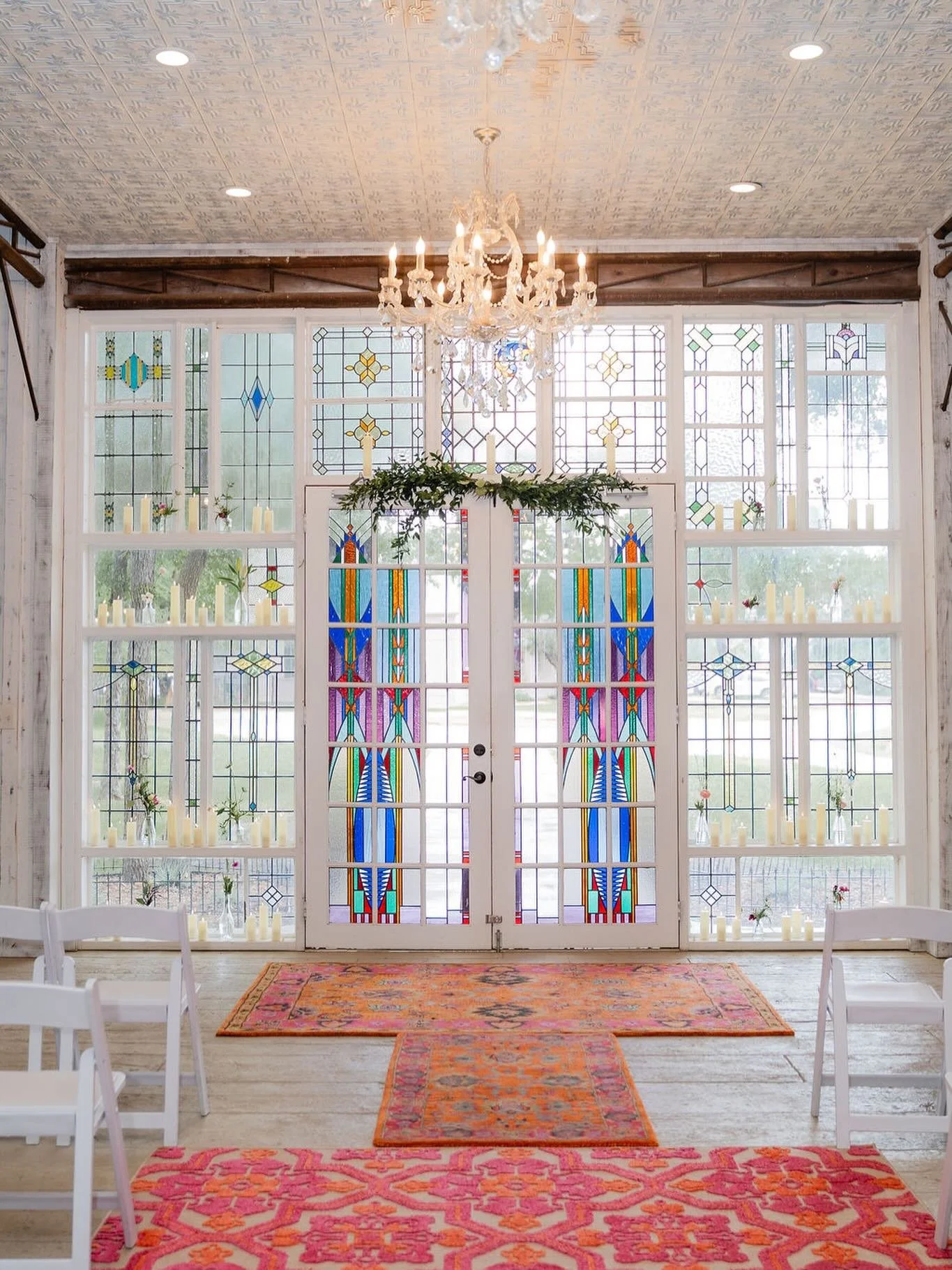 Getting married and worried about the weather? No matter the month, we always have an indoor option for your ceremony in case it&rsquo;s cold or hot! And we think it&rsquo;s quite a beautiful option with those stained glass windows. 😍

Come check ou