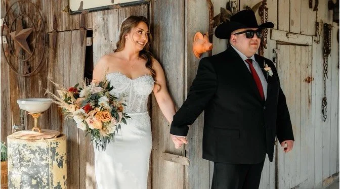 Love looks good on you. 🫶🏼 Happy First Anniversary, Joe + Ellie! 🤍

Photographer: @johngphotographyllc 
Bartending: @southernstandardbar 
Bride&rsquo;s Attire: @oliviagracebridal 
Catering: @chefgarciacocinacubana
Content Creation: @socialcharmcon