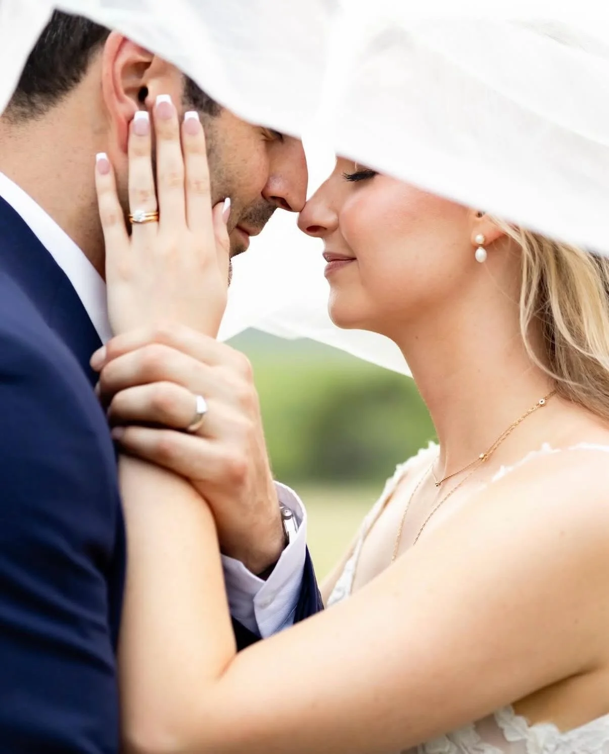 A beautiful day of love for a beautiful couple. 🤍 Happy First Anniversary, Adam + Sarah! 🫶🏼

Photography/Videography: @epic.productions 
Coordination: @eventsofnv 
Bartending: @southernstandardbar 
Bridal Attire: @enchantedbridalcouture 
Catering: