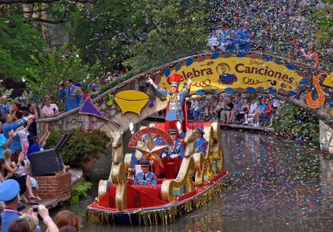 In San Antonio, Viva Fiesta