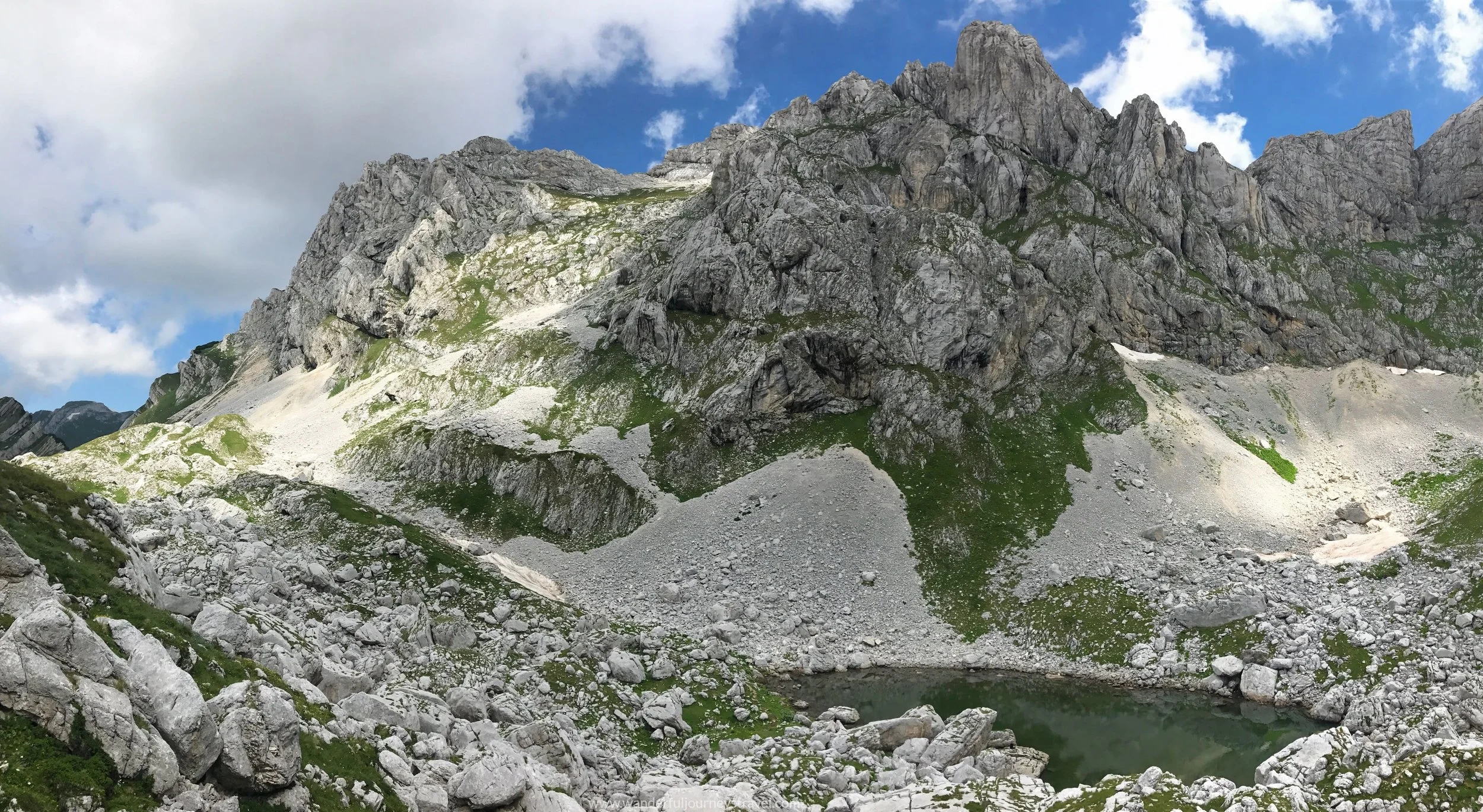bobotov-kuk-sedlo-lake-pano-view-montenegro.jpg