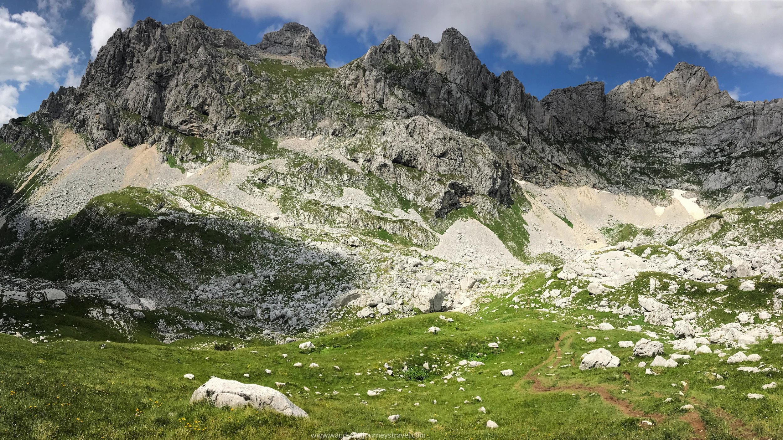 sedlo-view-hike-bobotov-kuk-montenegro-durmitor.jpg