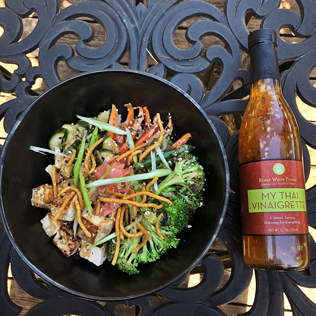 Remember when we told you guys about making your own &ldquo;nutrition bowl&rdquo;? Well we took our own advice and it turned out delicious! Lightly fried tofu, carrots, broccoli, pickled ginger and My Thai Vinaigrette pickles over a bed of rice. A pe