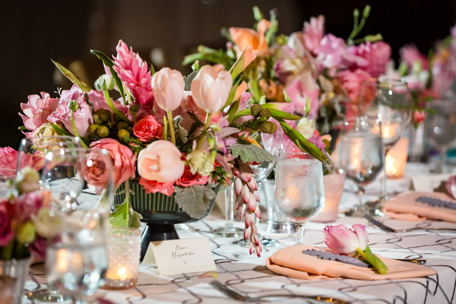 Lava-Lava-Beach-Club-Wedding-Photographer-Hawaii-Prices-6.jpg