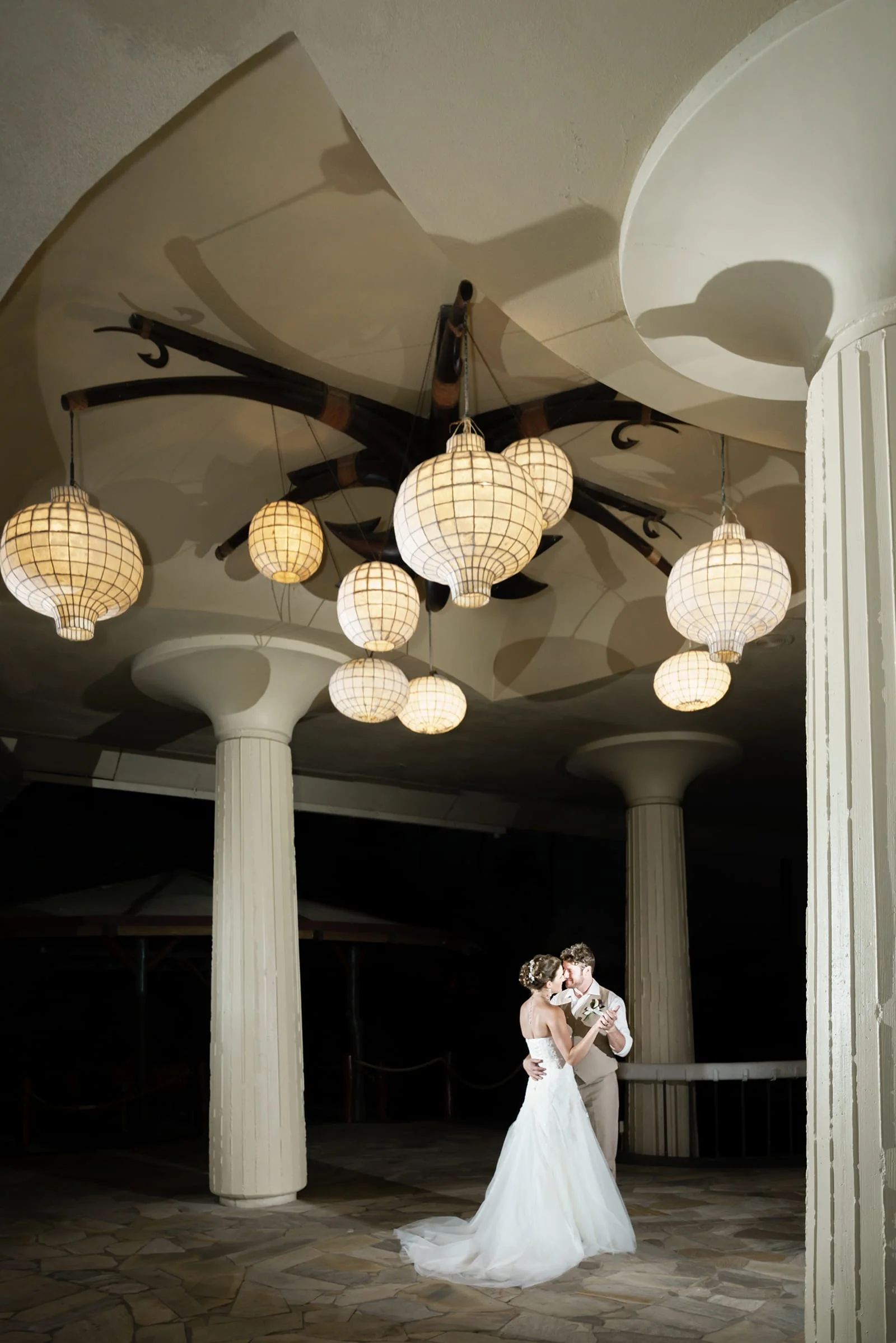 Royal-Kona-Resort-Flash-Reception-Small-Wedding-Photographer.jpg