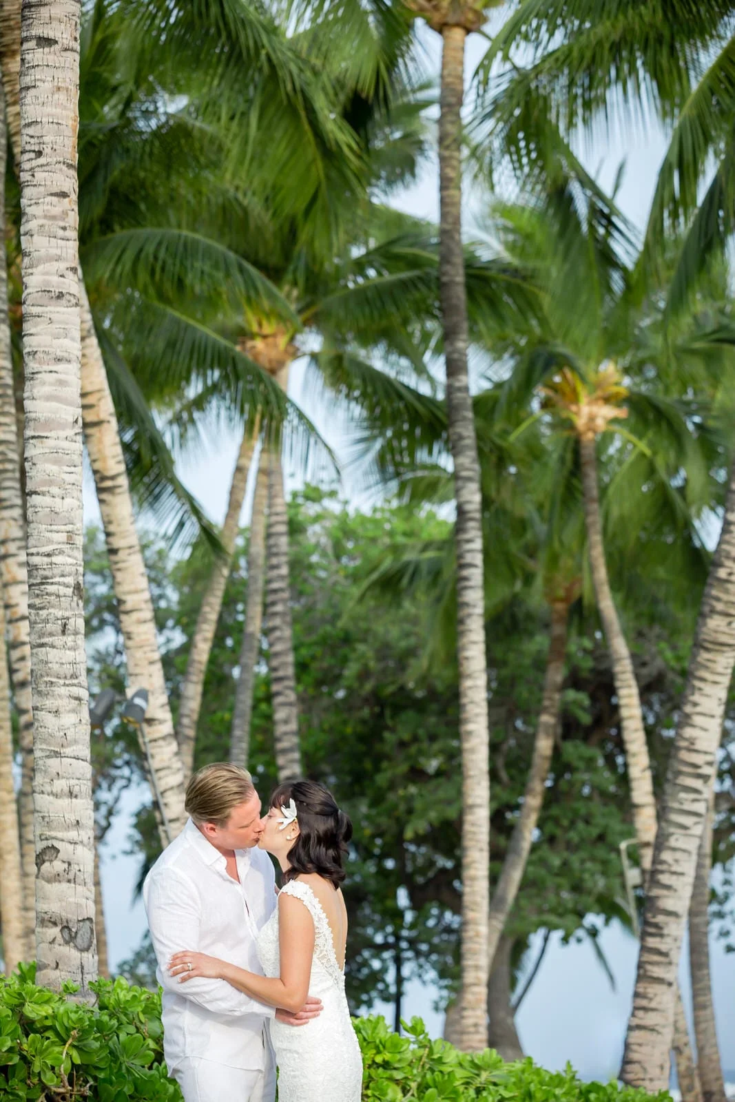 Small-Intimate-Weddings-Luxury-Elopements-Hawaii-Kona-4.jpg