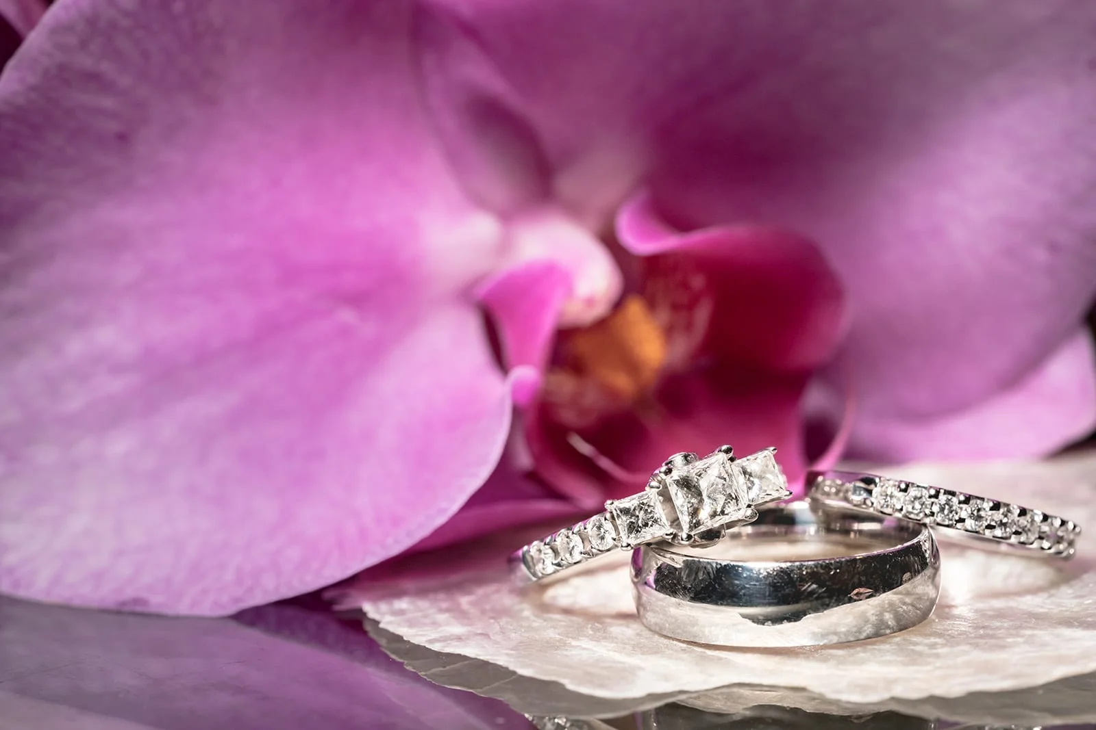 pink-orchid-fairmont-Hawaii-Wedding-Photographer-Ring-Details-Engagement-Ring-Off-camera-flash-macro-19.jpg