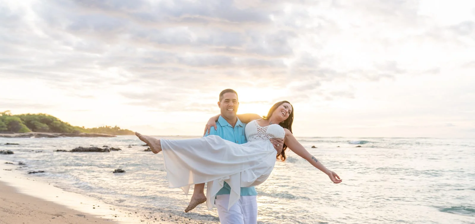 Anaehoomalu-Bay-Wedding-Waikoloa-Beach-Resort-Hawaii-12.jpg