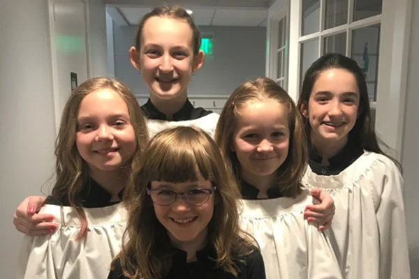 Choristers Sing During Easter Day Service