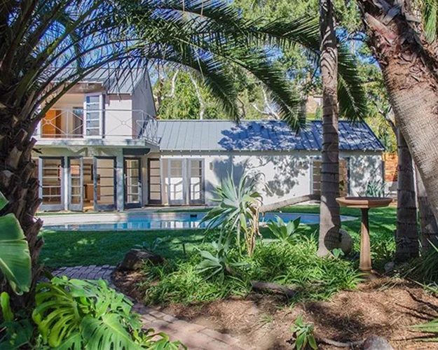 3285 BLAIR DRIVE