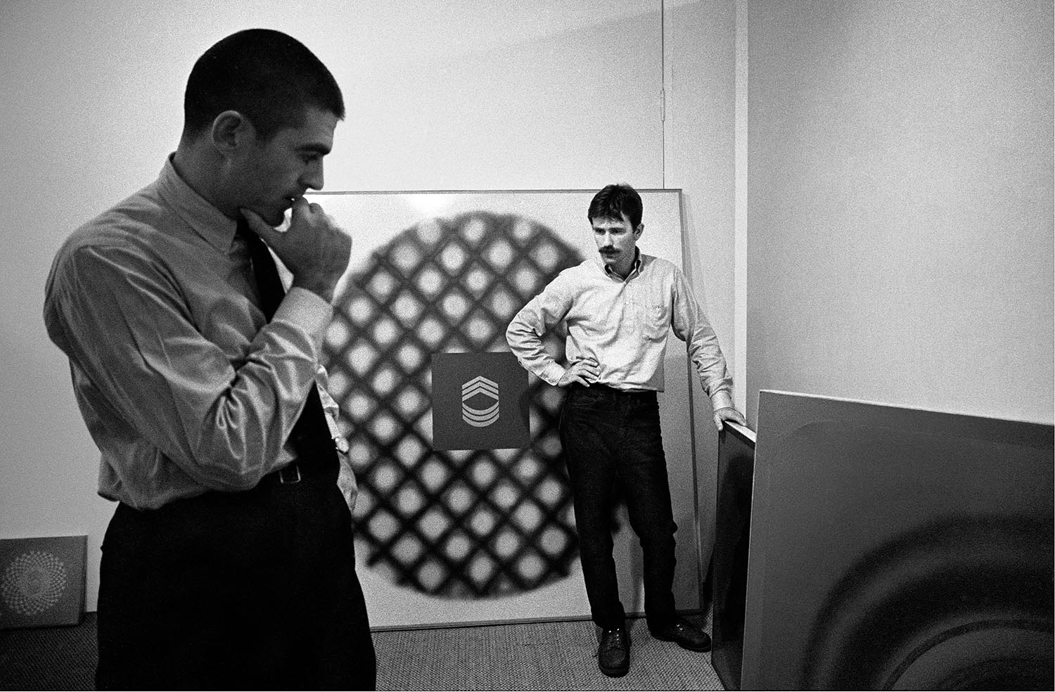  IRVING BLUM &amp; BILLY AL BENGSTON       Hanging Billy Al’s show, Ferus Gallery, 1963  