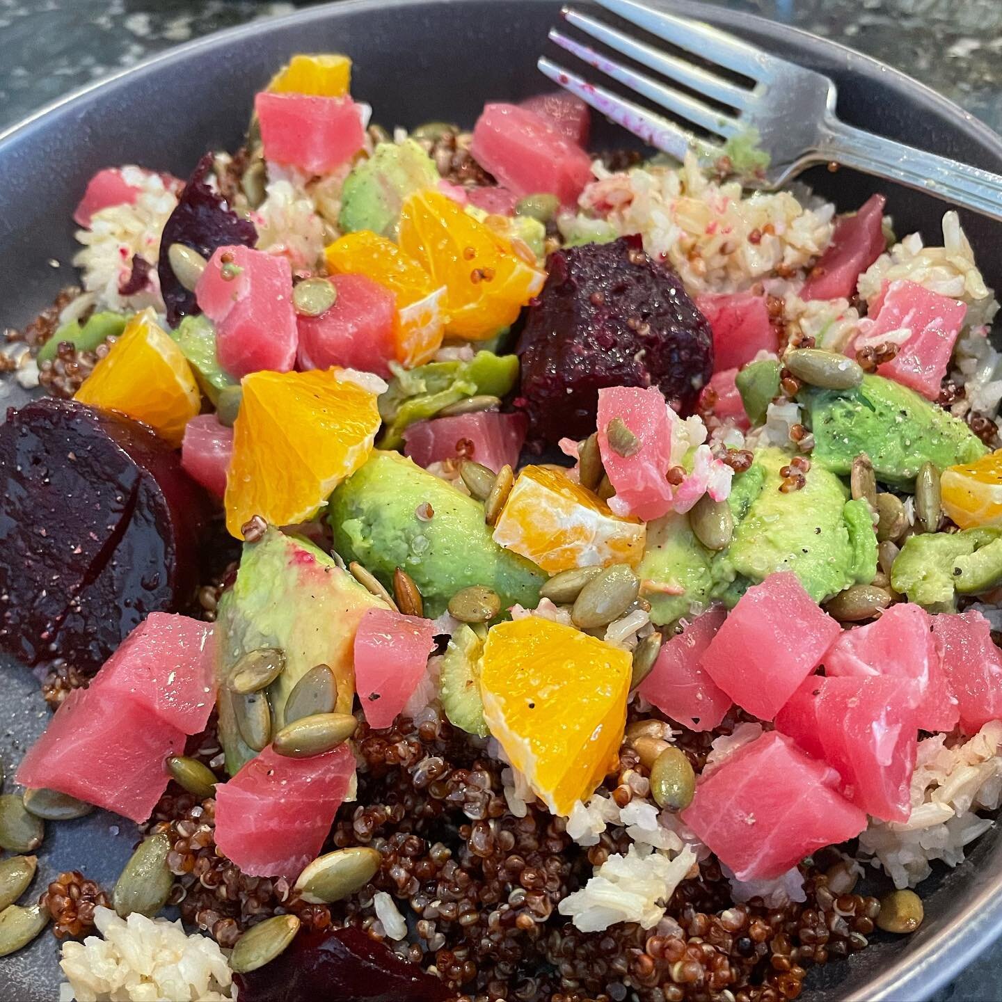 apr&egrave;s-ski quinoa bowl with tuna