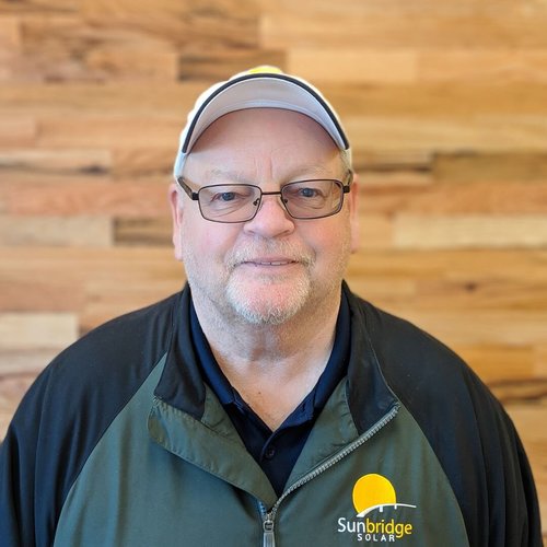 mike-muchmore-sunbridge-solar+installer.jpeg
